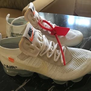 Nike vapormax offwhite size7